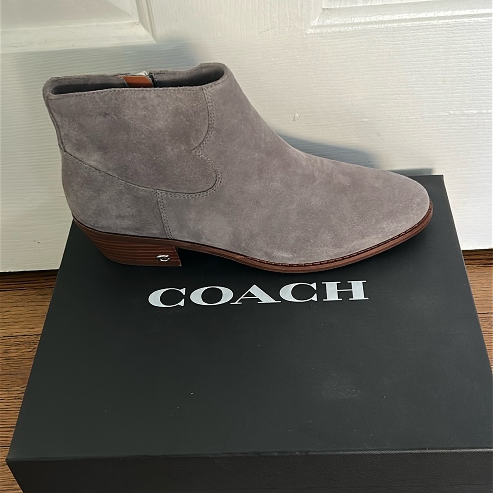 Coach boots 8.5